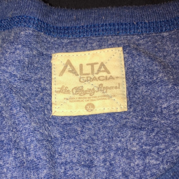 Seton Hall University Crewneck - Picture 2 of 3